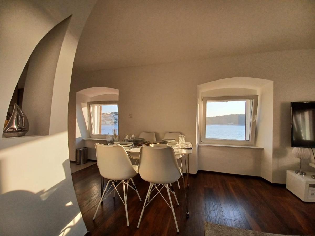 Niko 1 Lägenhet Mali Lošinj Exteriör bild
