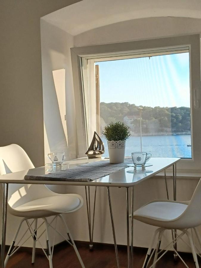Niko 1 Lägenhet Mali Lošinj Exteriör bild