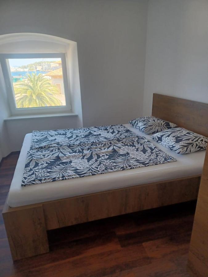 Niko 1 Lägenhet Mali Lošinj Exteriör bild